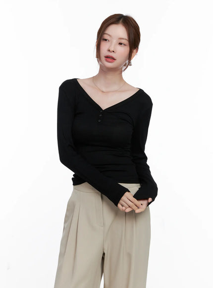 slim-fit-henley-neck-long-sleeve-top-cg521 / Black