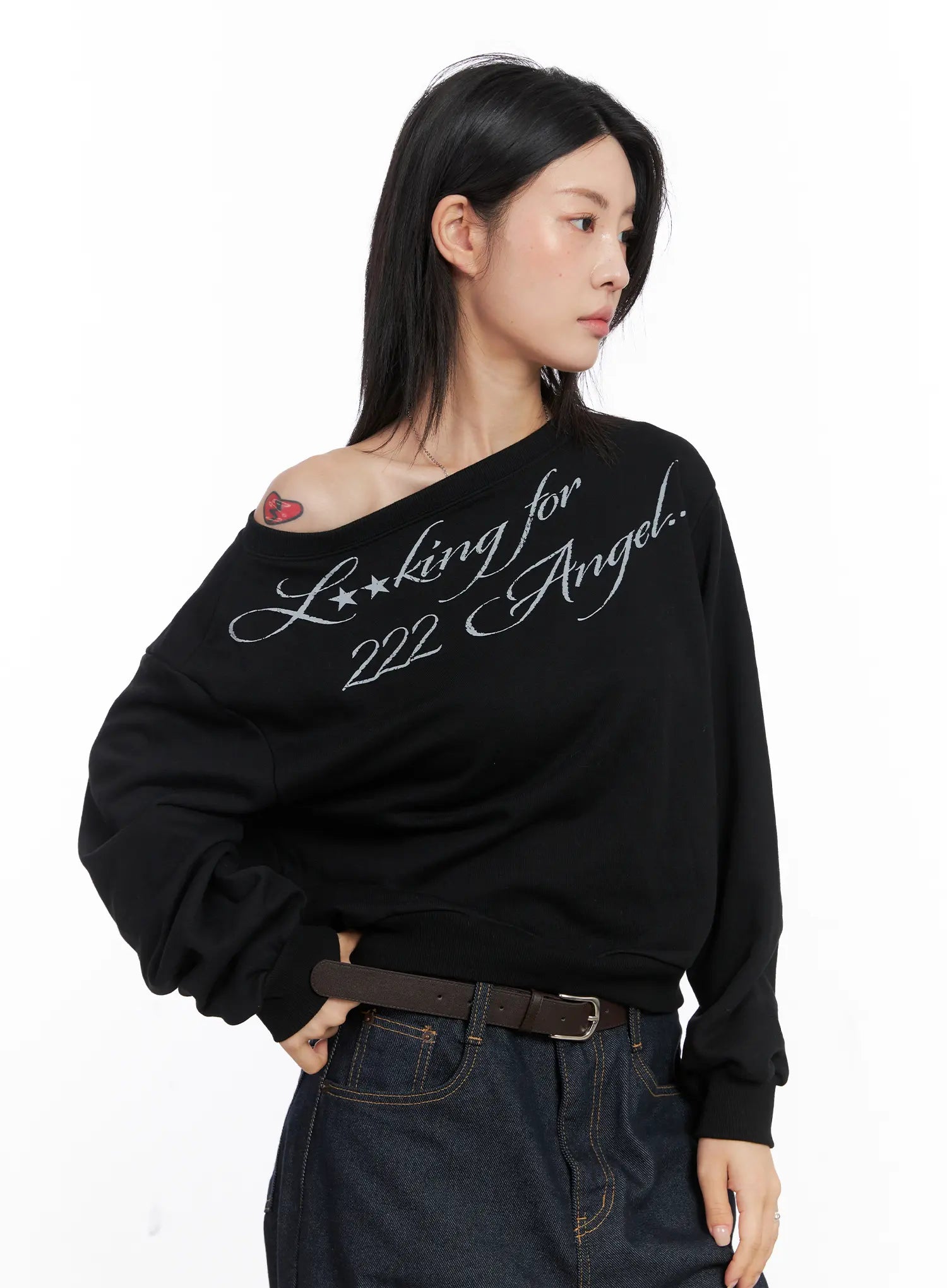 text-print-off-shoulder-sweatshirt-co508 / Black