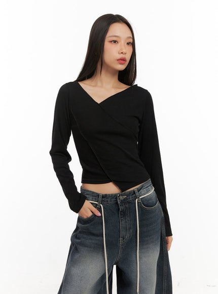 slim-silhouette-solid-crop-top-cd409 / Black