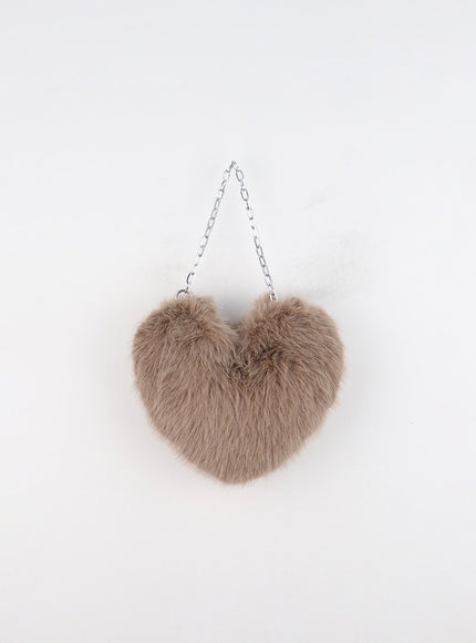 soft-faux-fur-crossbody-bag-in317