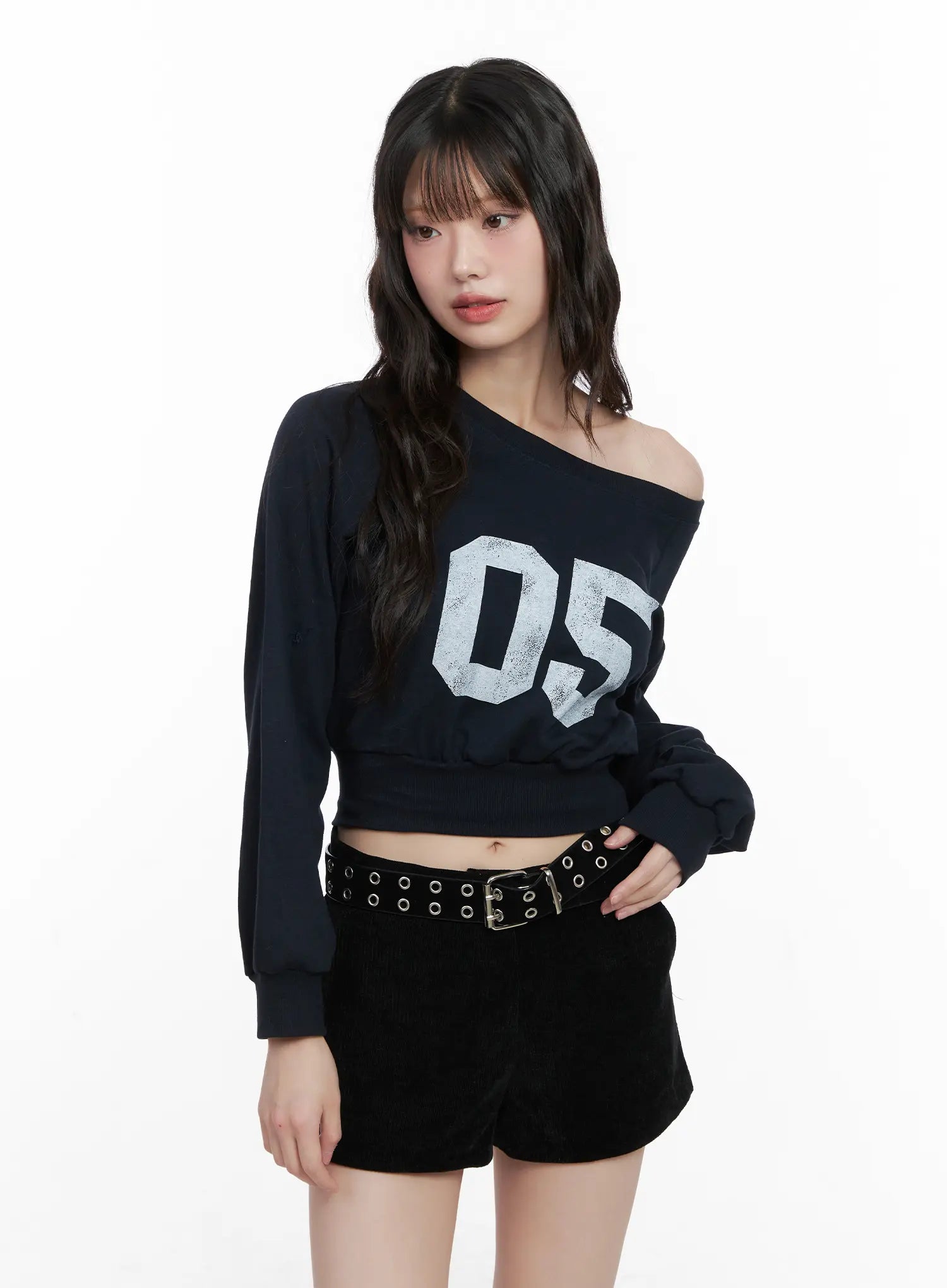Off-Shoulder Crop Sweatshirt CN510