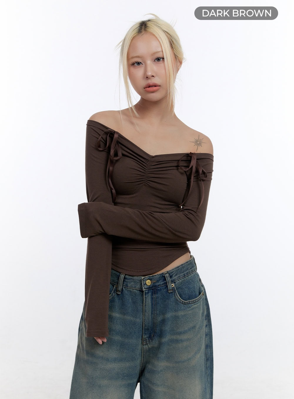 ribbon-off-shoulder-top-co422 / Dark brown