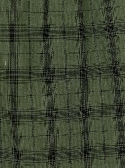 casual-plaid-button-up-shirt-cm526