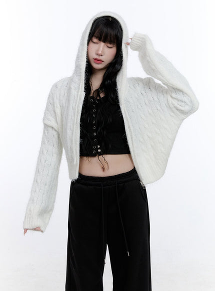 cable-knit-cropped-hooded-cardigan-cd419 / Light beige