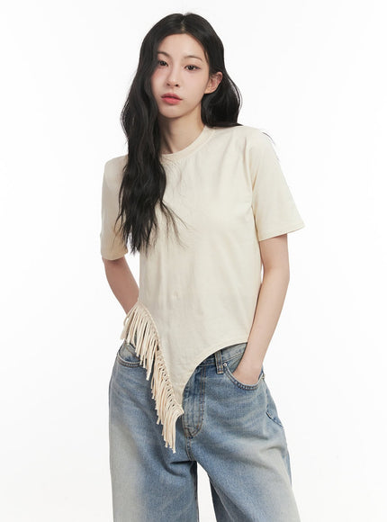 fringe-hem-asymmetric-top-cf513 / Light beige