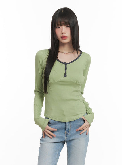shirred-u-neck-long-sleeve-top-cf519 / Light green