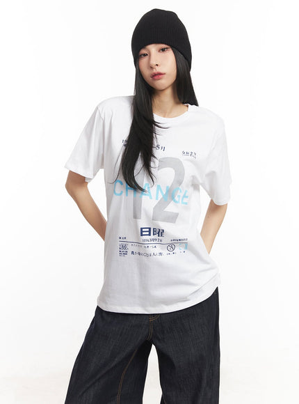 change-casual-graphic-top-ca504 / White