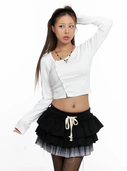 asymmetric-button-ribbed-crop-top-cs524 / White