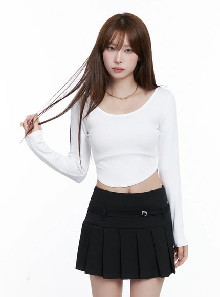 u-neck-crop-long-sleeve-top-cg529 / White