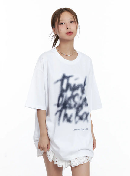 oversized-graphic-short-sleeve-tee-cl514 / White