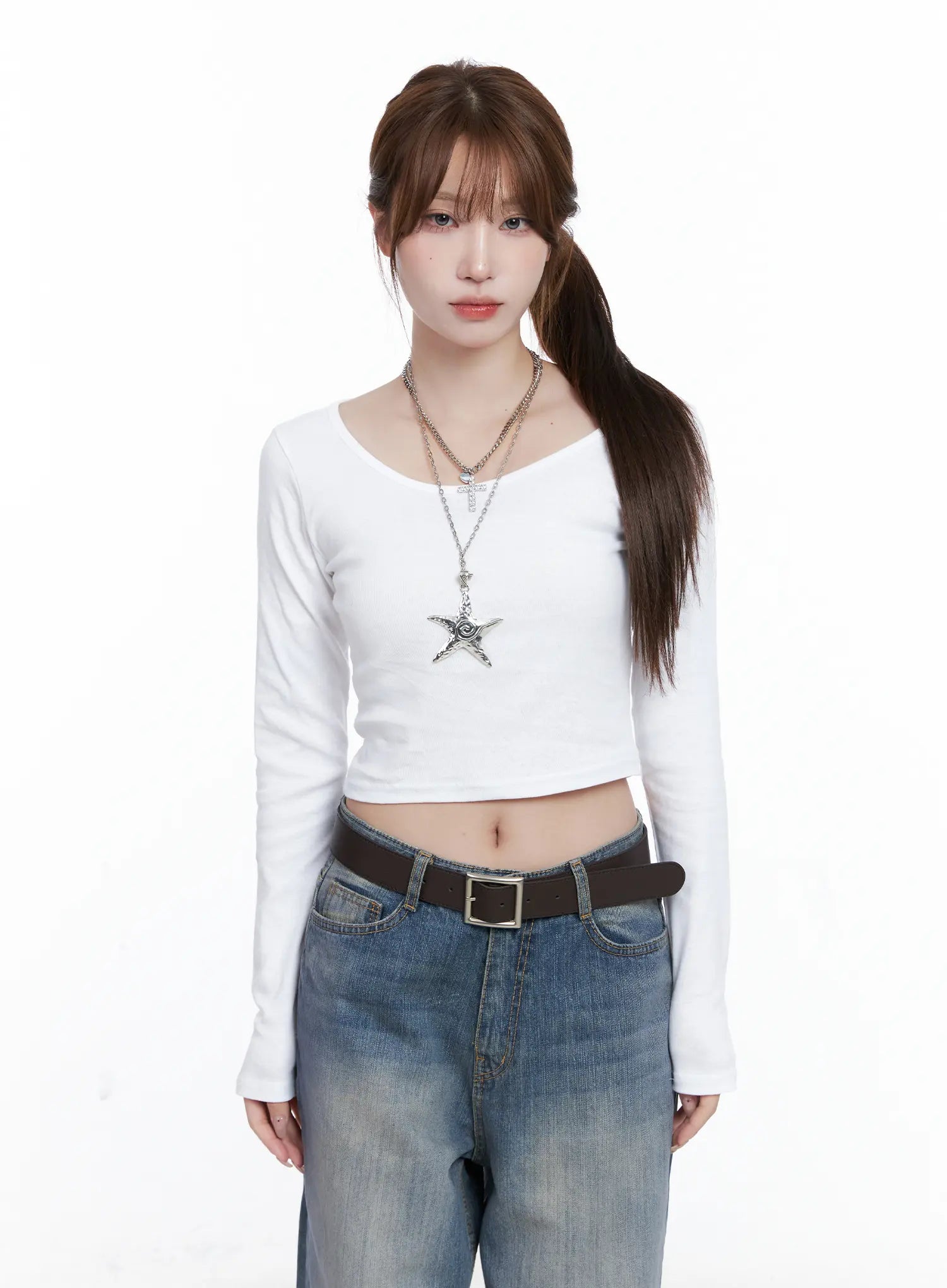 basic-u-neck-long-sleeve-crop-tee-cg529 / White