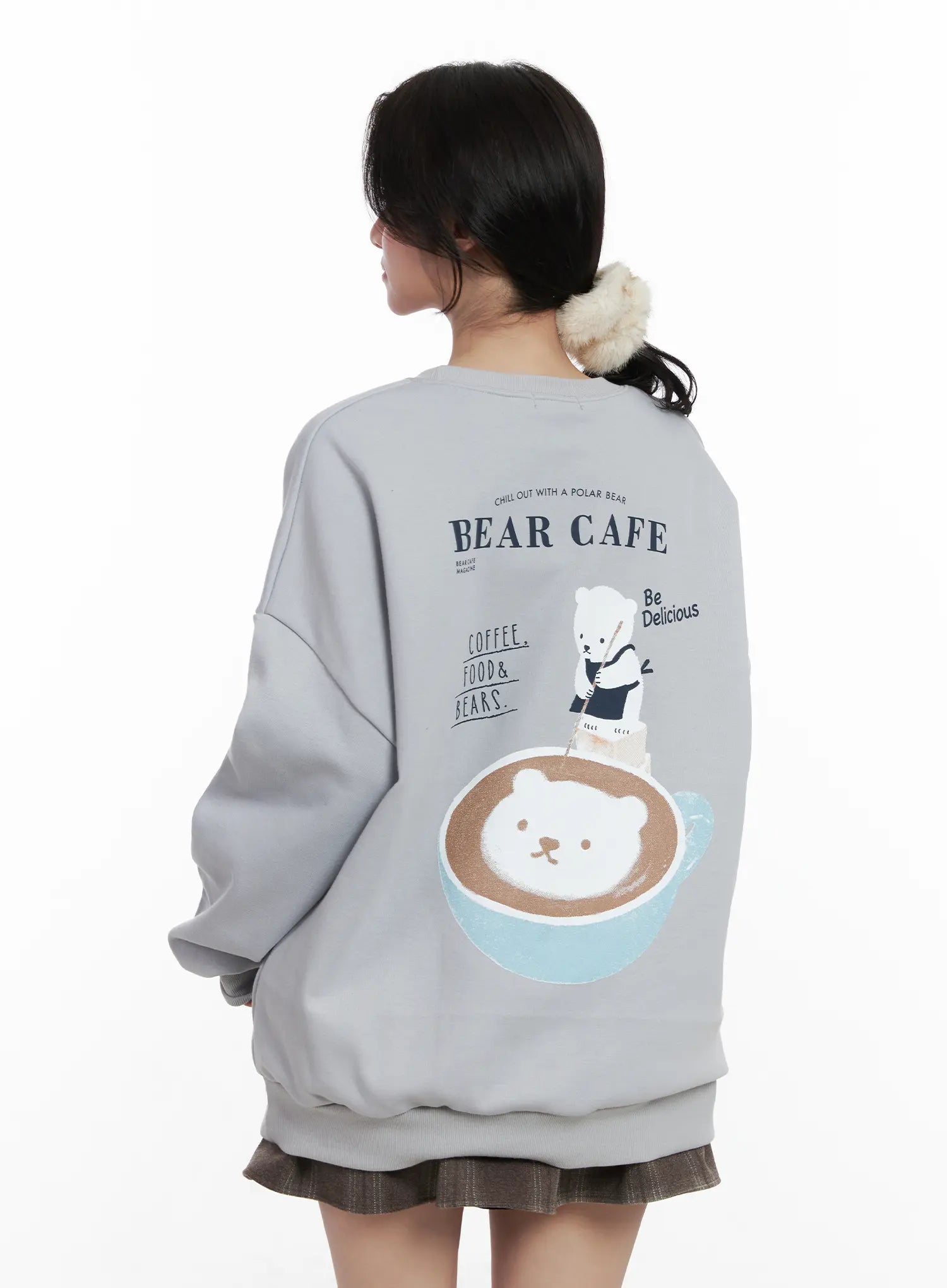bear-cafe-graphic-sweatshirt-cn527