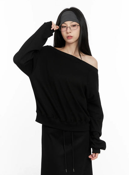 casual-off-shoulder-sweatshirt-cg522 / Black