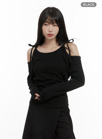 sleek-cut-out-detail-long-sleeve-top-cs413 / Black