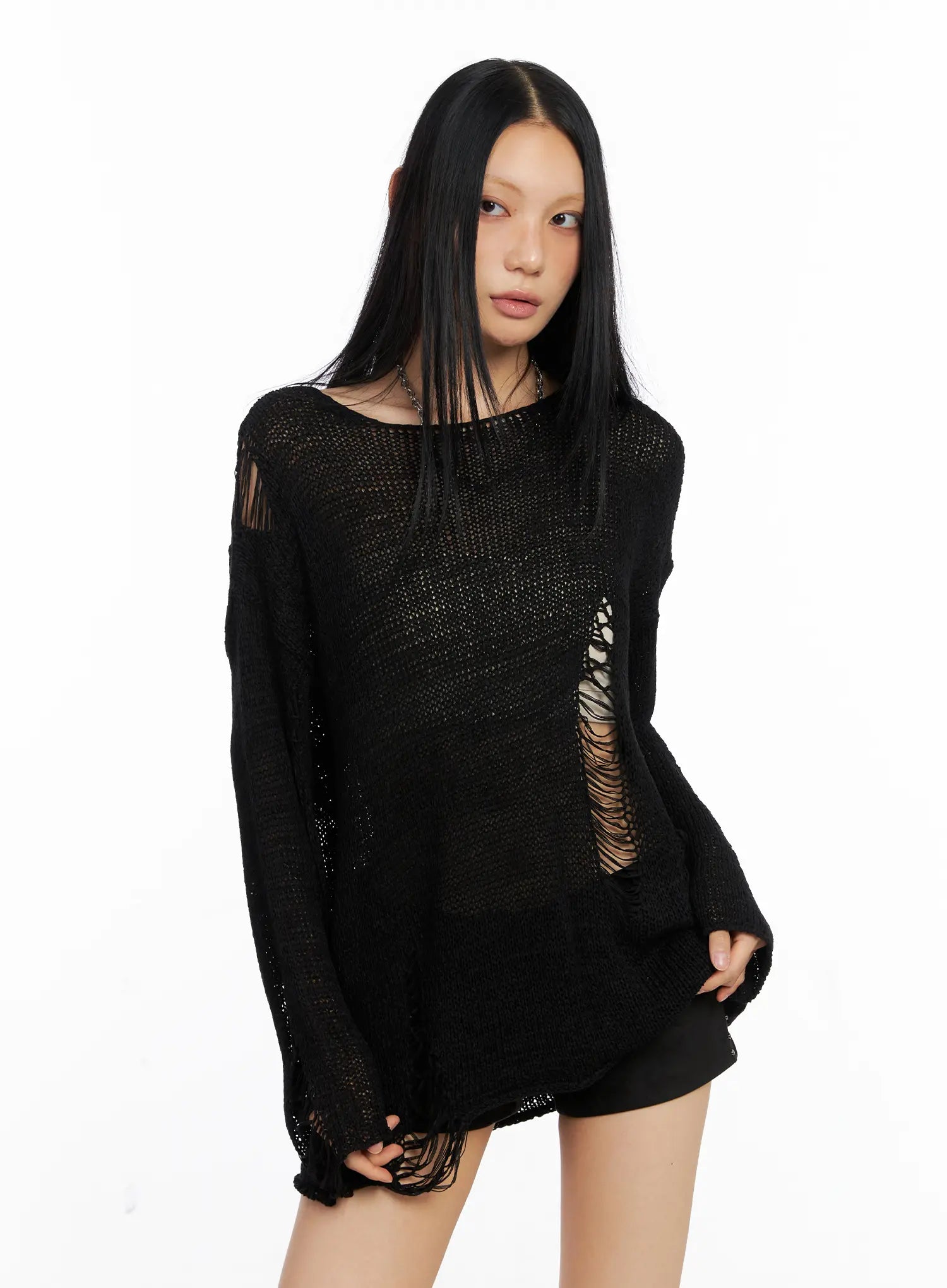 loose-fit-distressed-knit-sweater-cs511 / Black