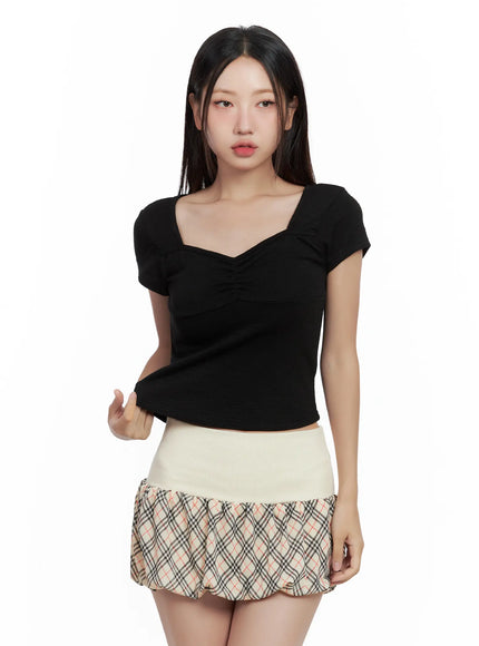 shirred-sweetheart-neck-crop-tee-cl509 / Black