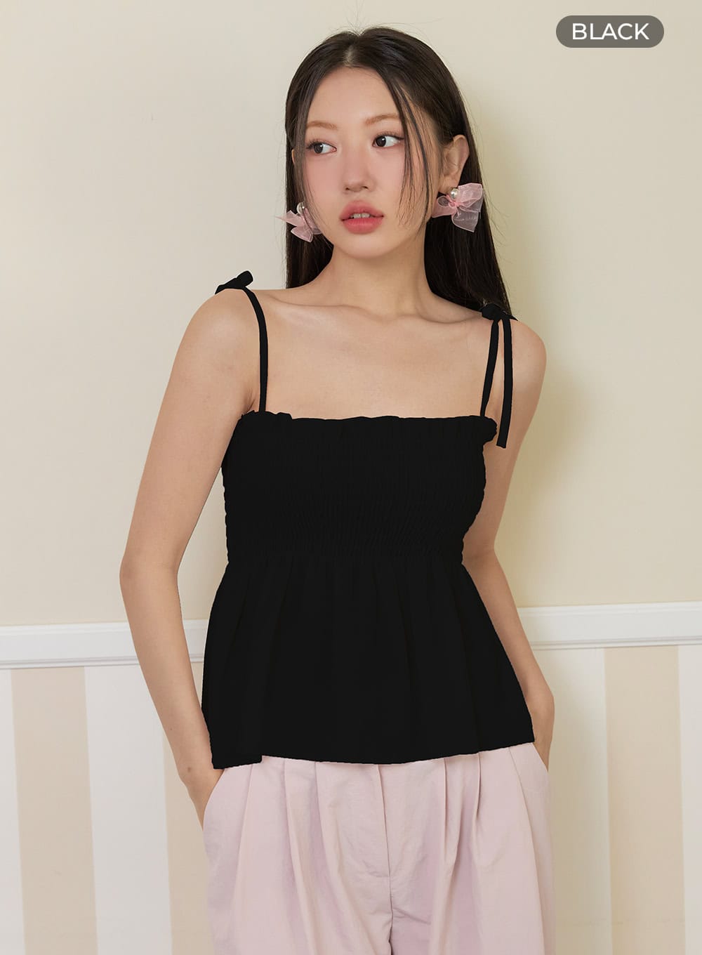 smocked-ribbon-strap-sleeveless-top-oy424 / Black