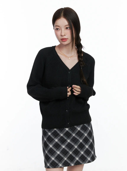 v-neck-button-knit-cardigan-co506 / Black
