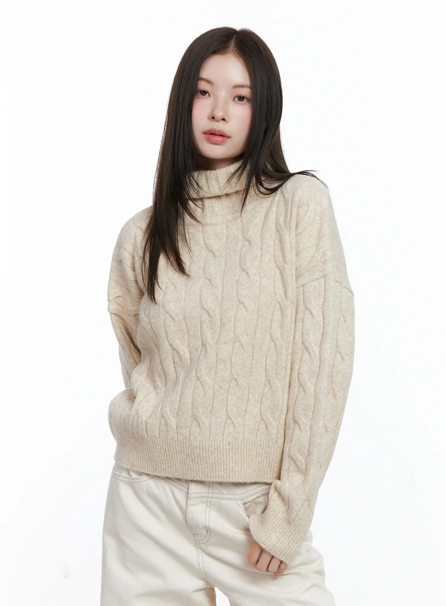 cable-knit-turtleneck-sweater-co503 / Light beige