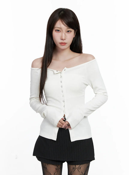 buttoned-off-shoulder-long-sleeve-cardigan-co520 / White