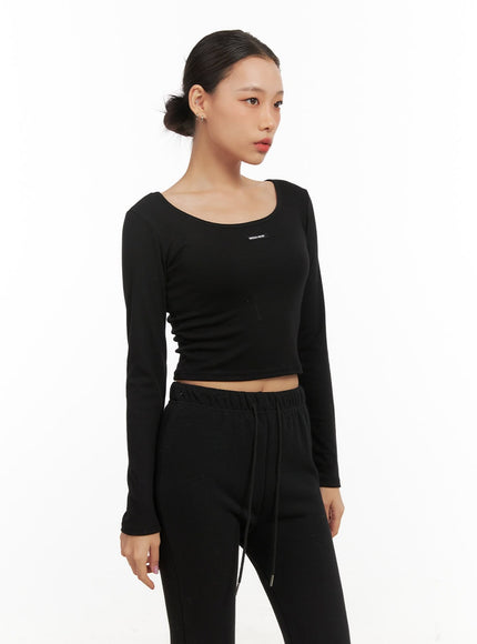 slim-fit-u-neck-long-sleeve-crop-top-cd410 / Black