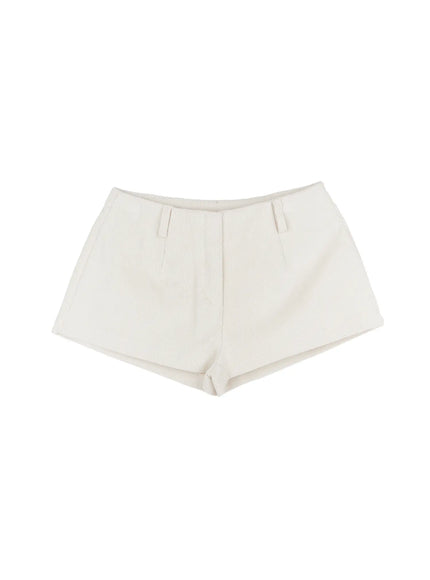 trendy-corduroy-low-rise-shorts-cn528 / Light beige