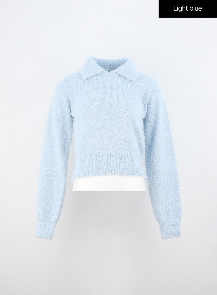 collared-v-neck-sweater-on307 / Light blue