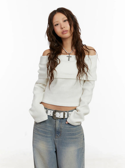 cozy-off-shoulder-long-sleeve-knit-top-cd517 / White