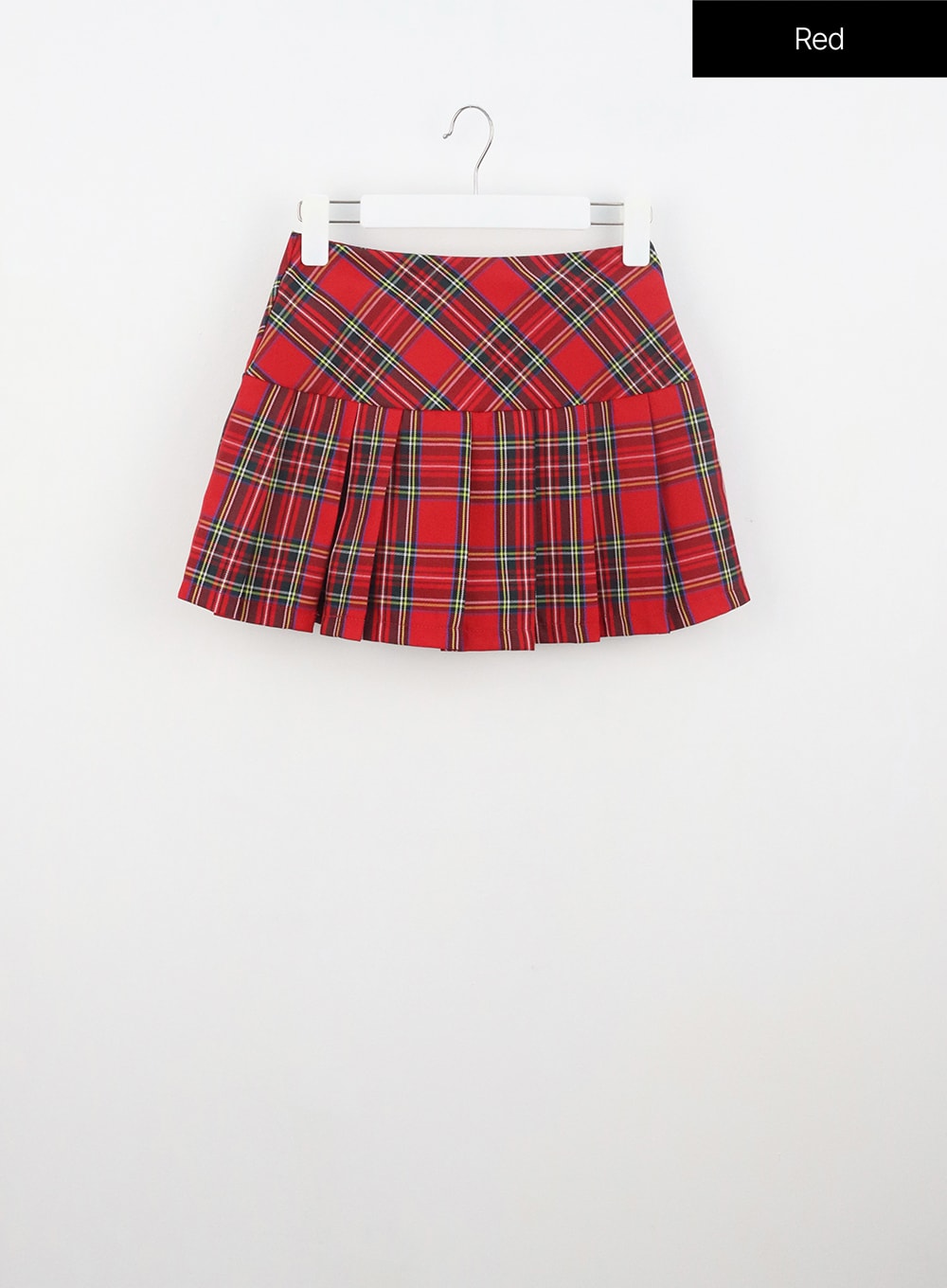 red pleated plaid skirt