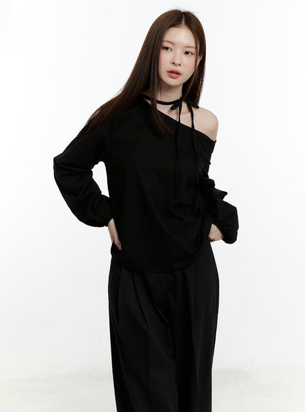 loose-fit-one-shoulder-blouse-cm521 / Black
