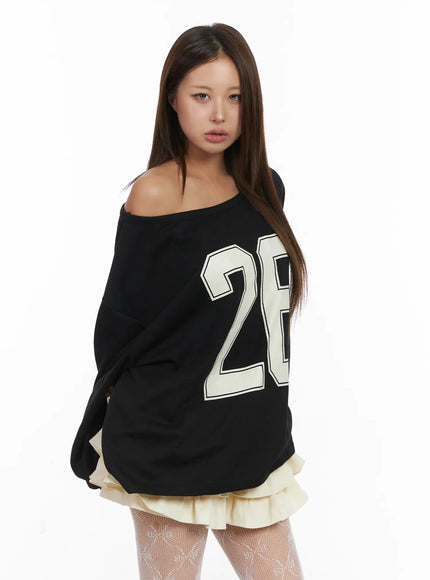 off-shoulder-loose-fit-sweatshirt-cj513 / Black