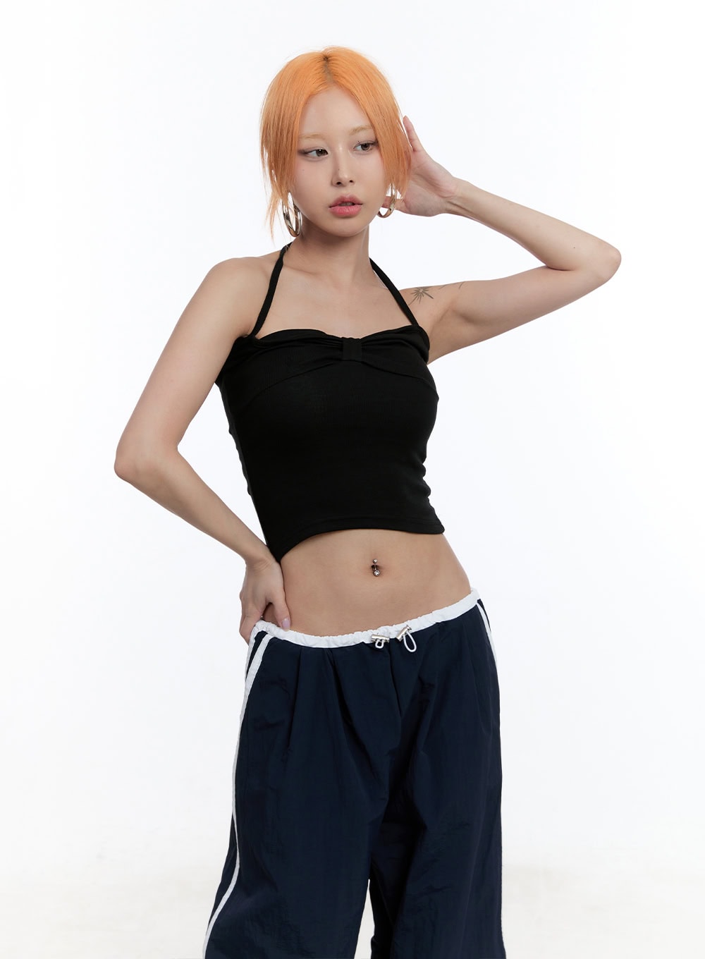 ribbon-halter-crop-top-cu502 / Black