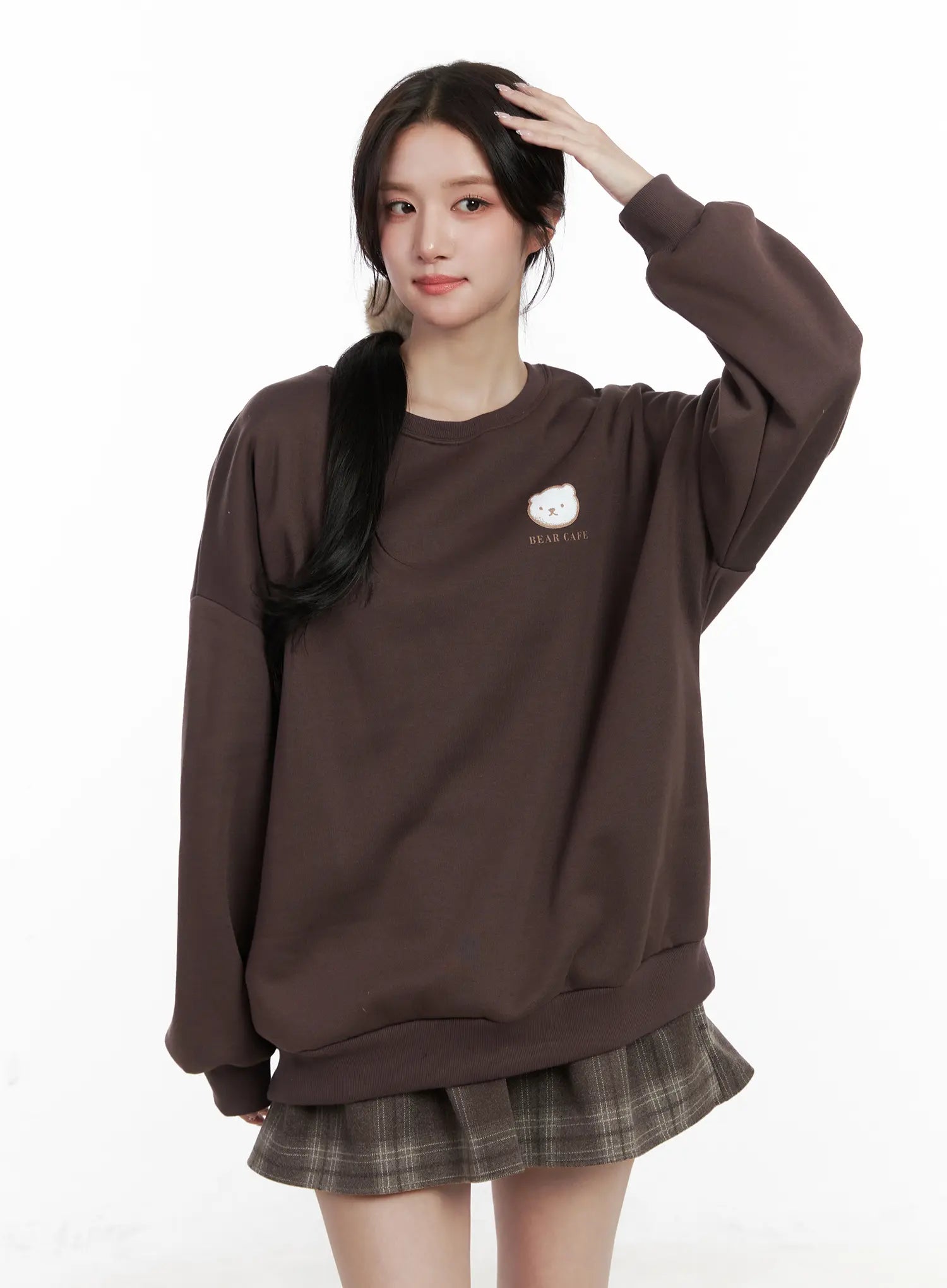 bear-cafe-graphic-sweatshirt-cn527 / Brown