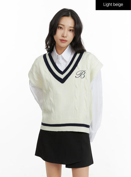cable-knit-v-neck-vest-sweater-cf415 / Light beige