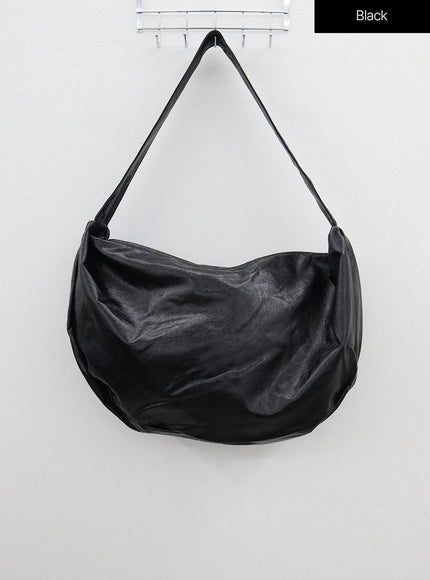 Sac bandoulière demi-lune en similicuir OF310