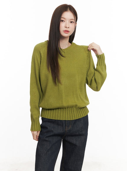 Basic Relaxed-Fit V-Neck Sweater CM512