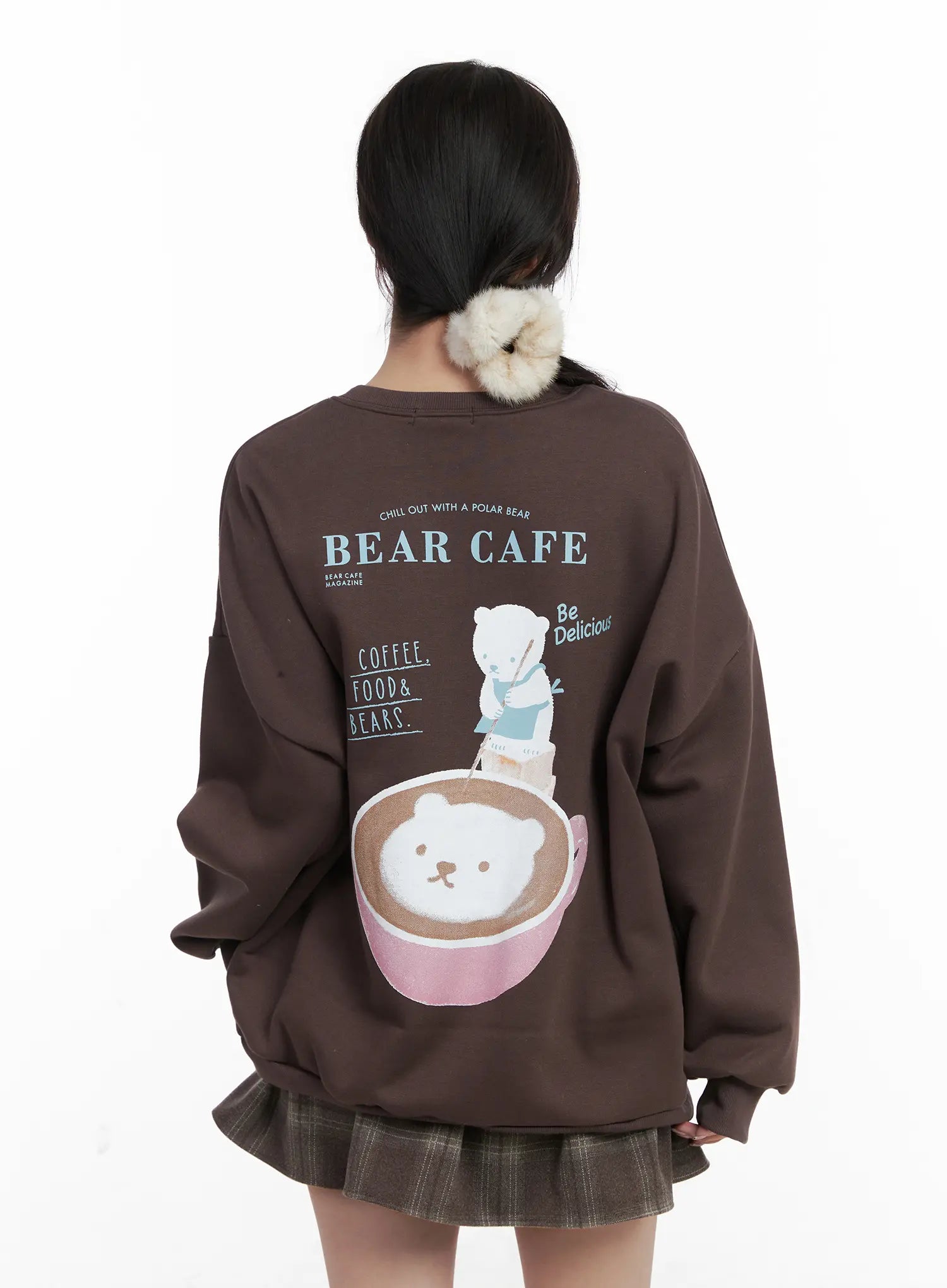 bear-cafe-graphic-sweatshirt-cn527