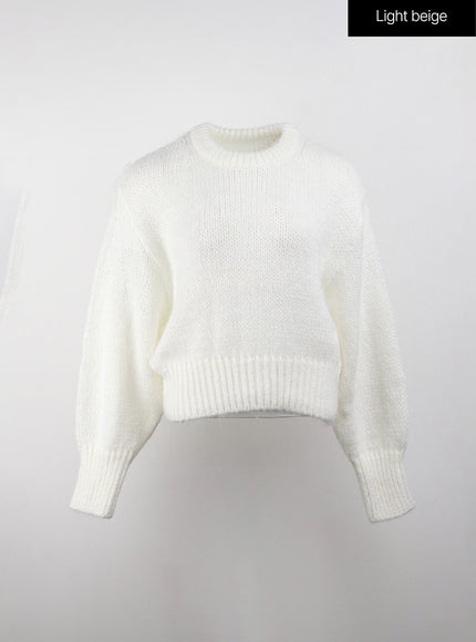 striped-knit-round-neckline-long-sleeve-top-cj409 / Light beige