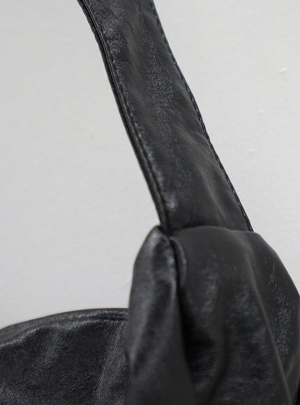 Sac bandoulière demi-lune en similicuir OF310