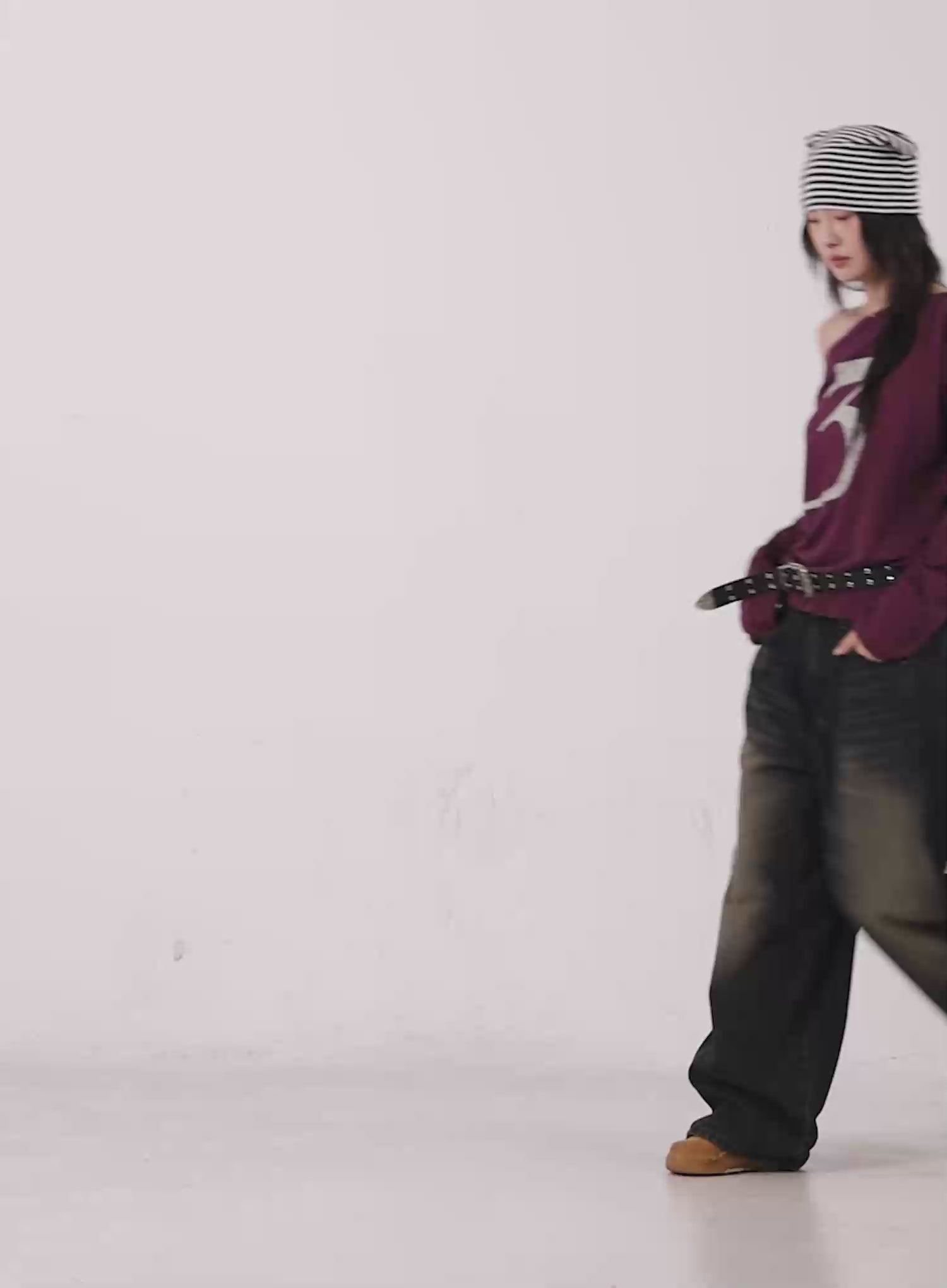 Eyelet Graphic Off-Shoulder Top CO507