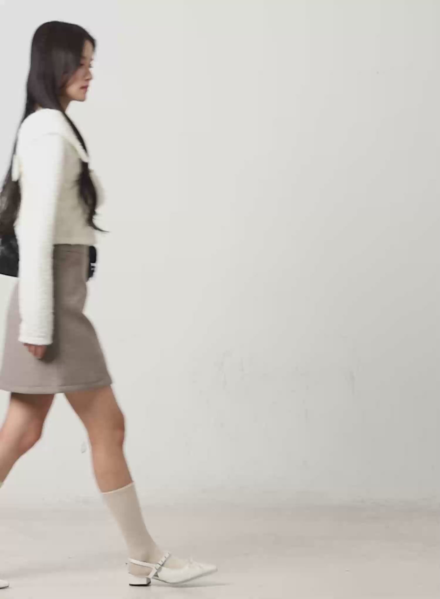 Fuzzy Collar Cropped Cardigan CN526