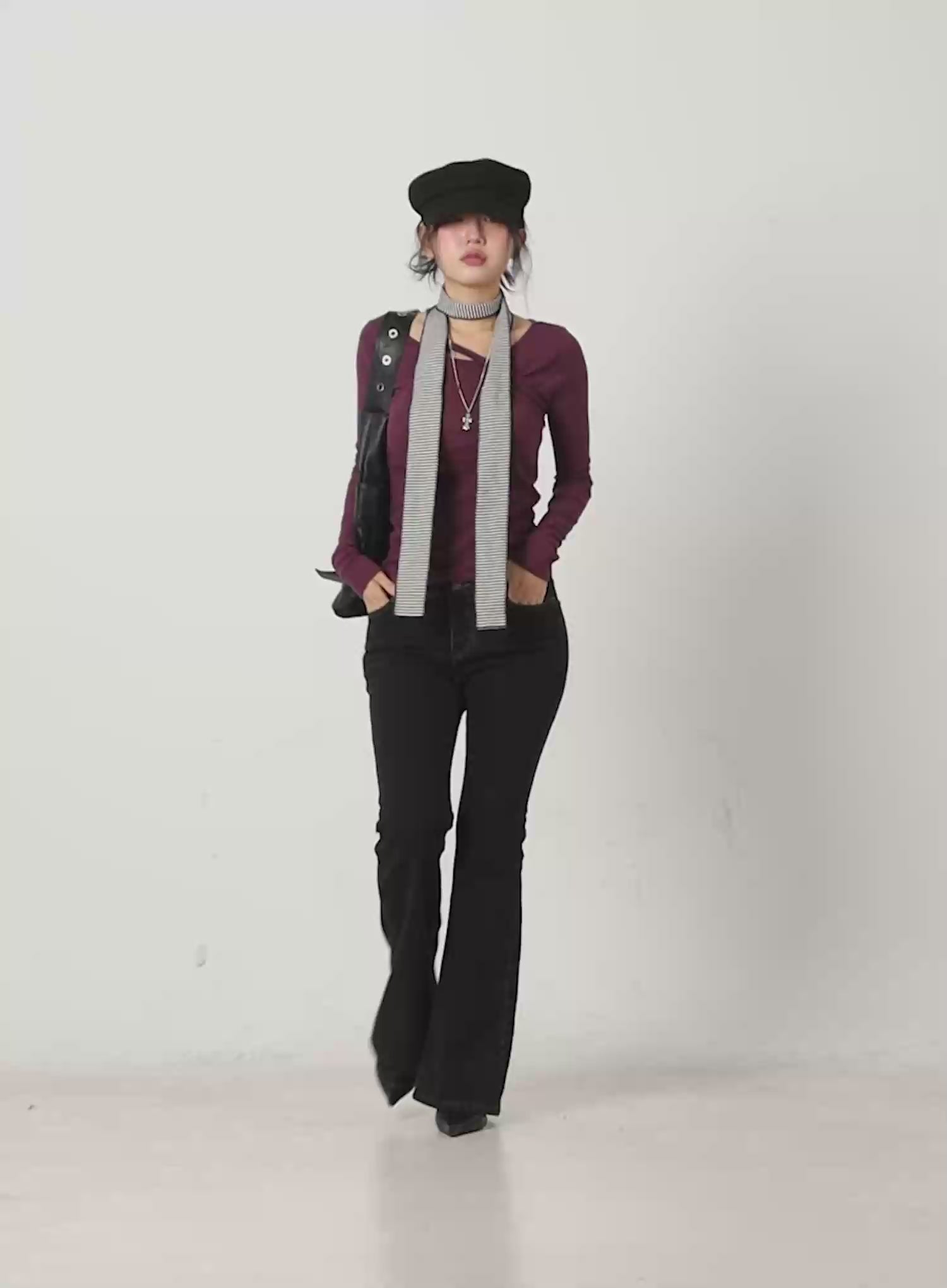 Inaya Low-Rise Flared Hip Pad Jeans CN514