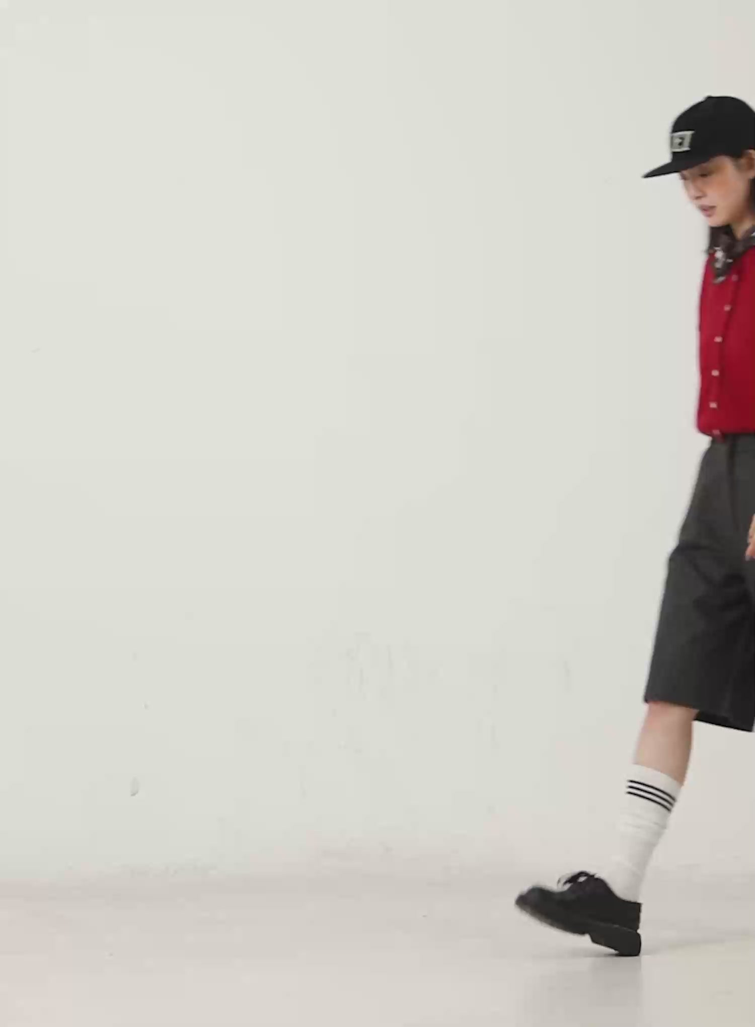 Classic Round Neck Cardigan CN517