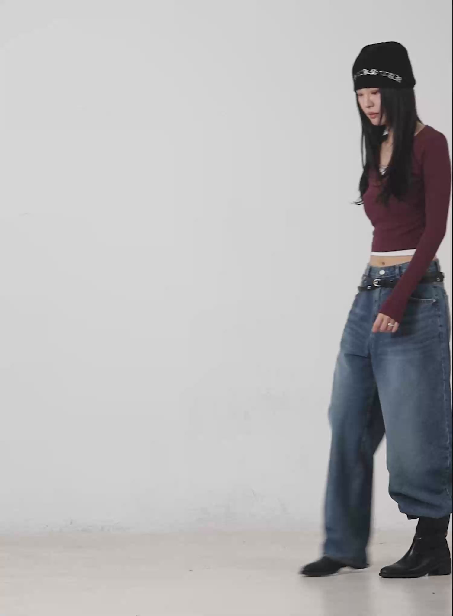 V-Neck Long Sleeve Crop Top CM516