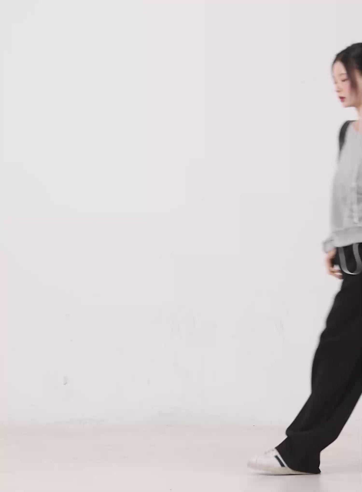 Off-Shoulder Sweatshirt CO531