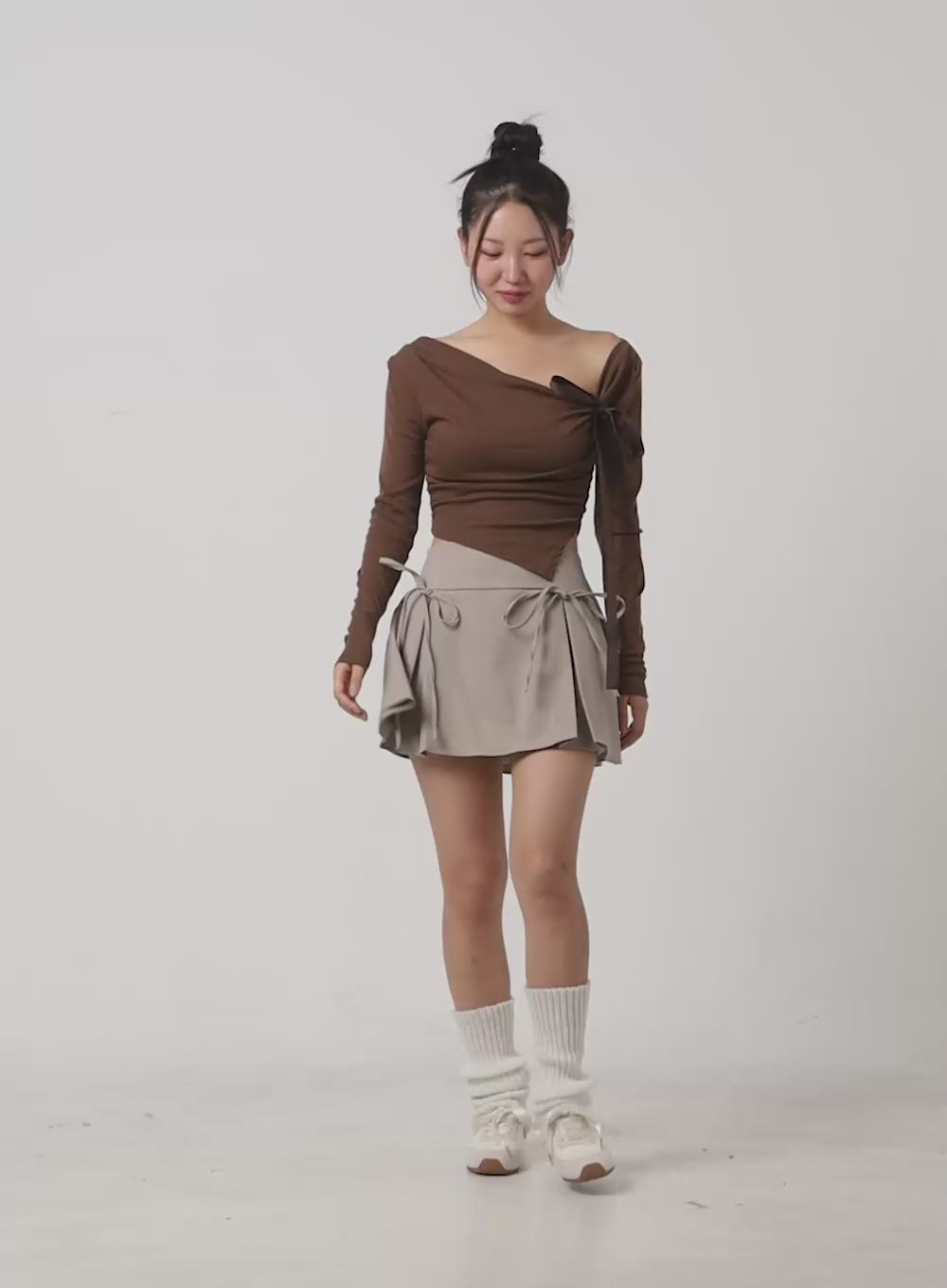 Ribbon Pleated Mini Skirt IS402