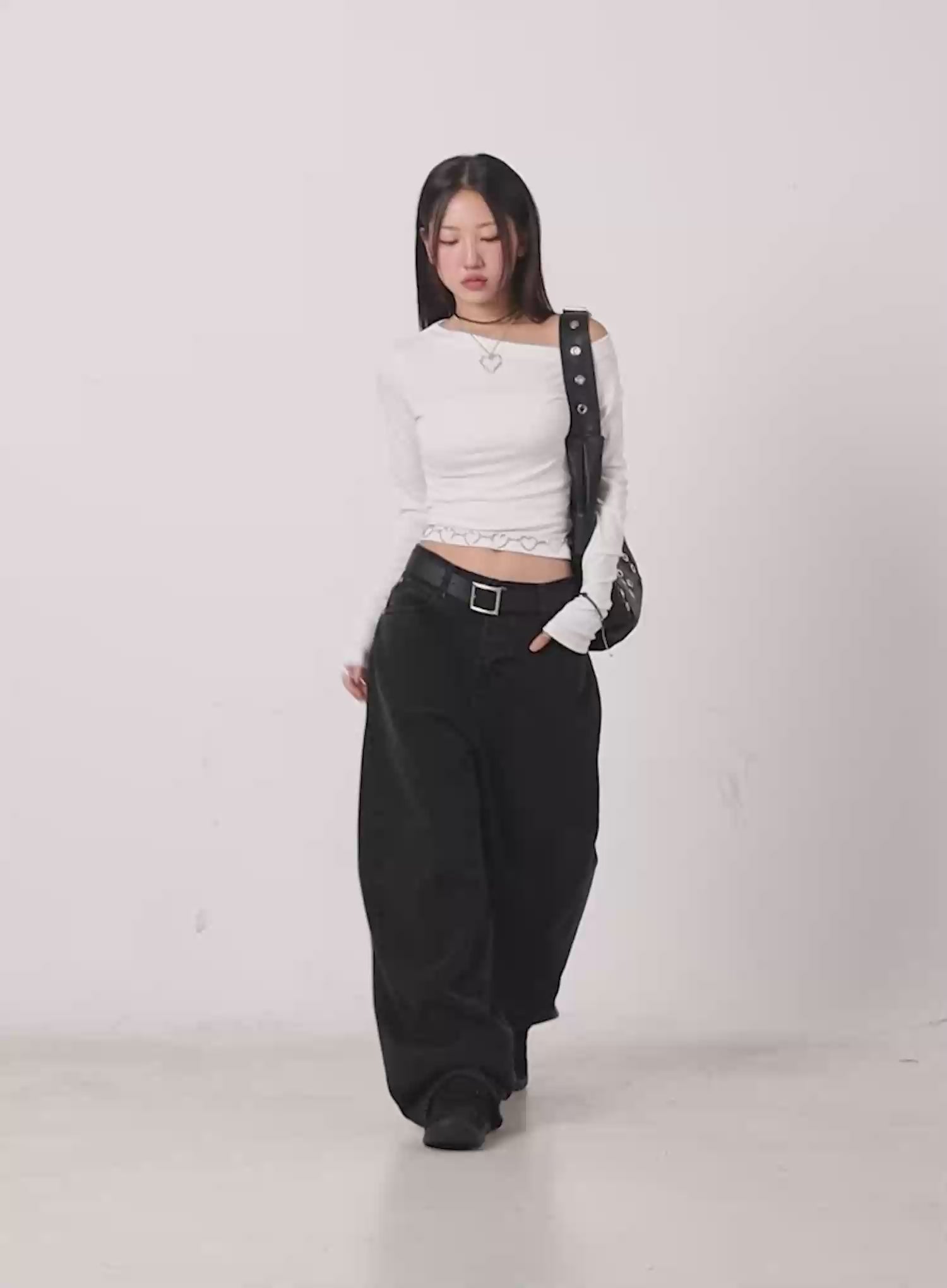 Sunwoo Embroidered Wide Leg Jeans IG528