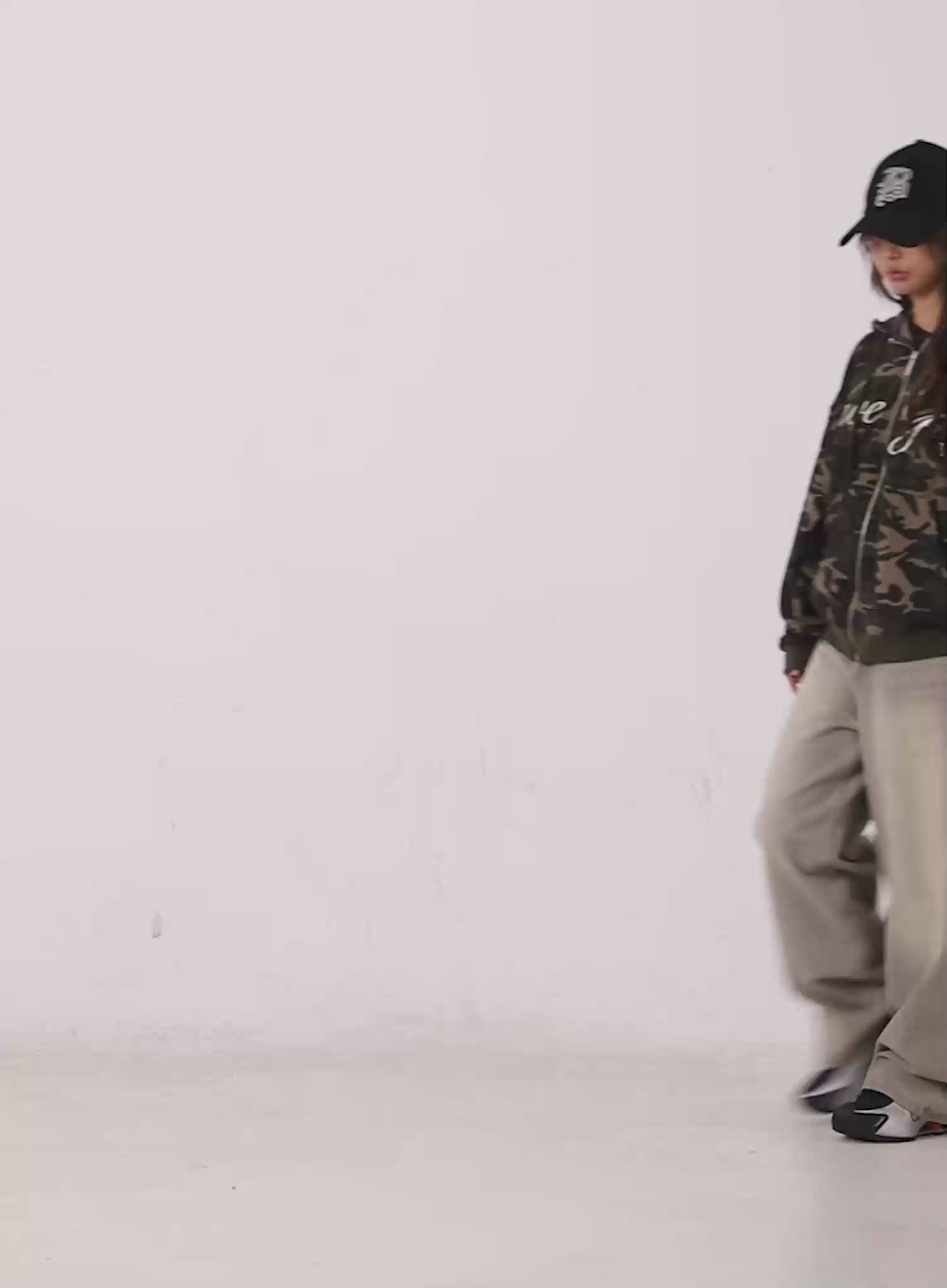 Oversized Camo Lettered Hoodie CS522