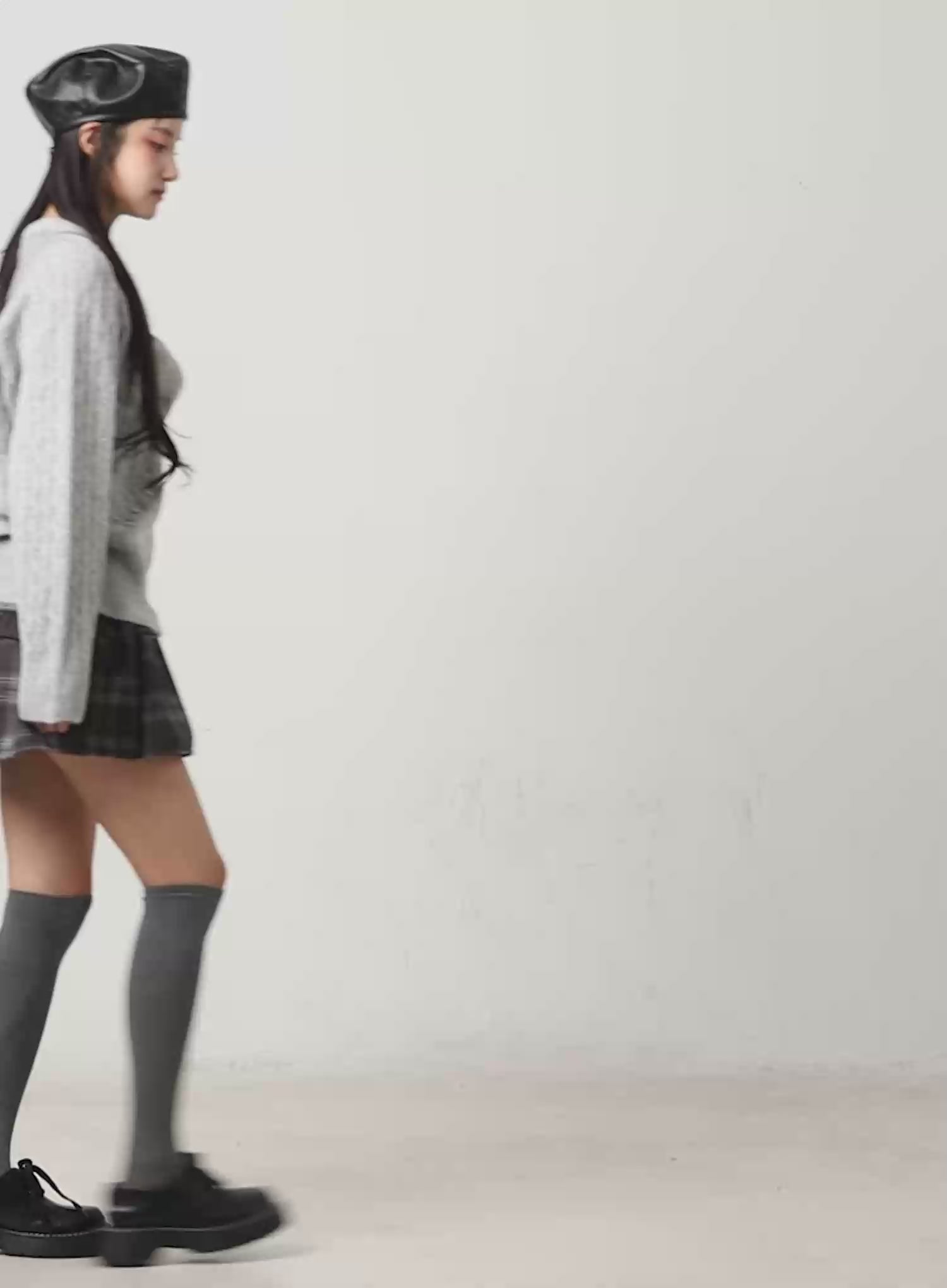 Cable Knit Round Neck Sweater CN527