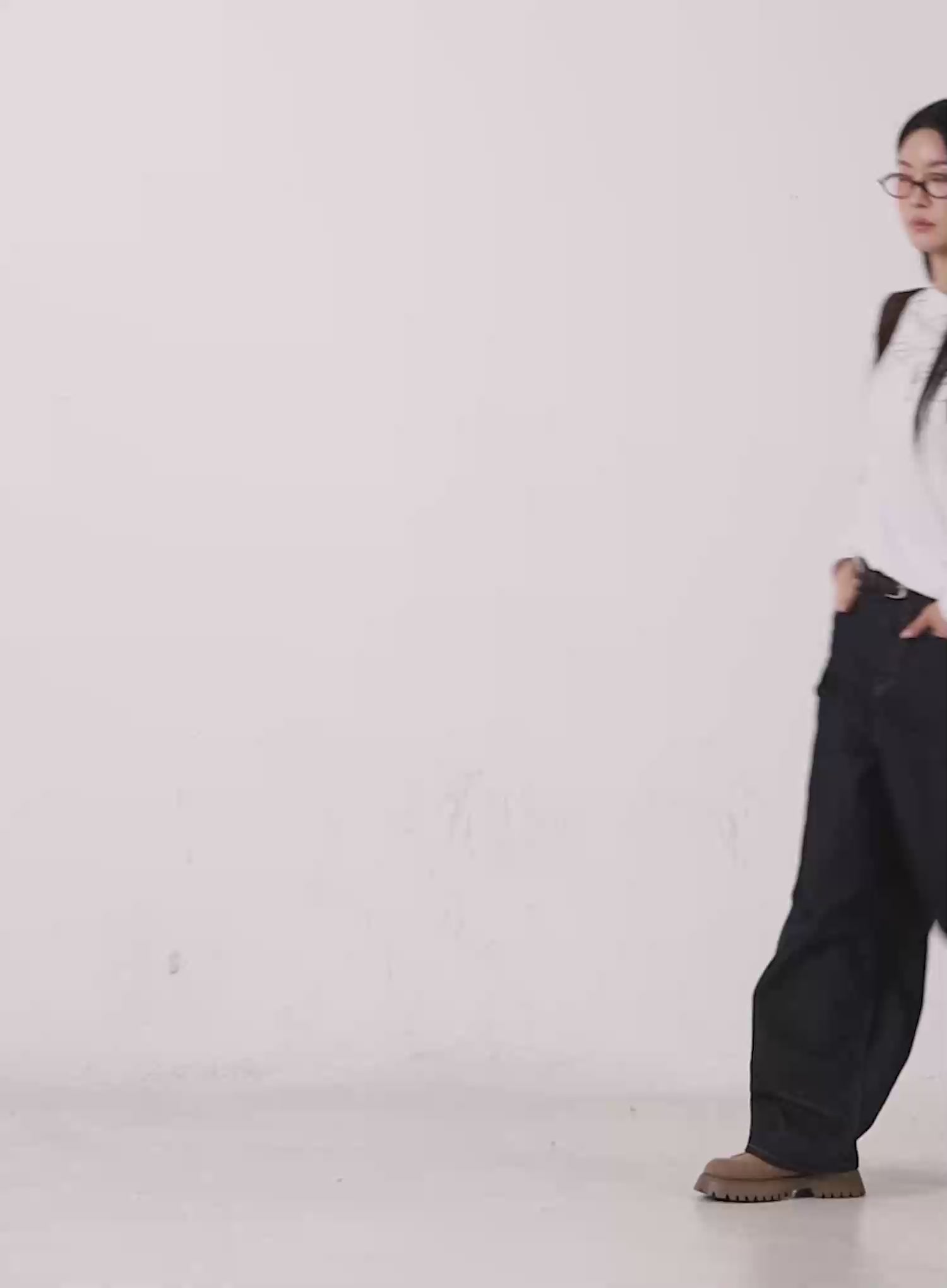 Text Print Off-Shoulder Sweatshirt CO508